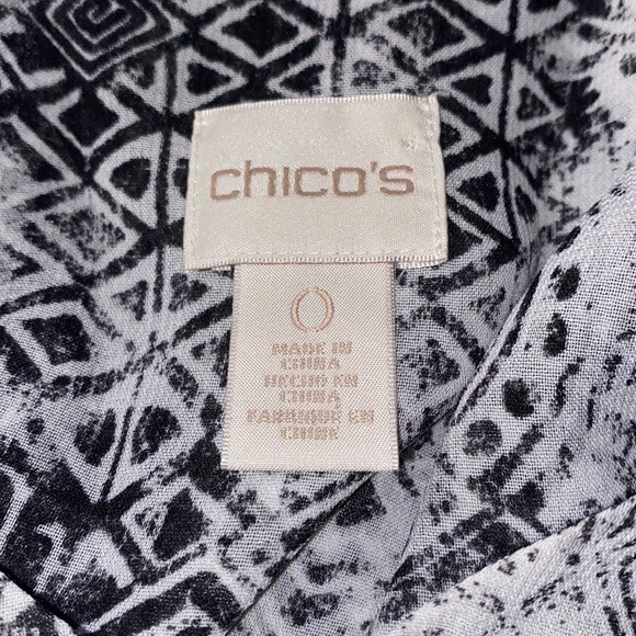 Chico’s long bell sleeve Aztec Boho print black and white top Chico’s 0 US S/4 - Picture 3 of 8